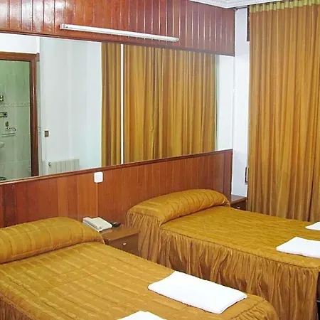 Antoyana Hotel *